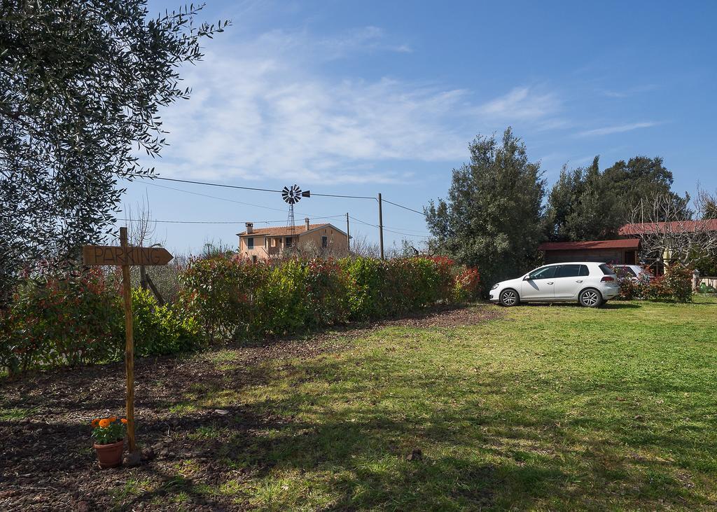 B&B Corte Degli Struzzi Pescia Romana Exterior photo