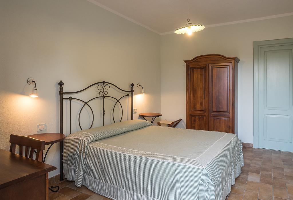 B&B Corte Degli Struzzi Pescia Romana Room photo