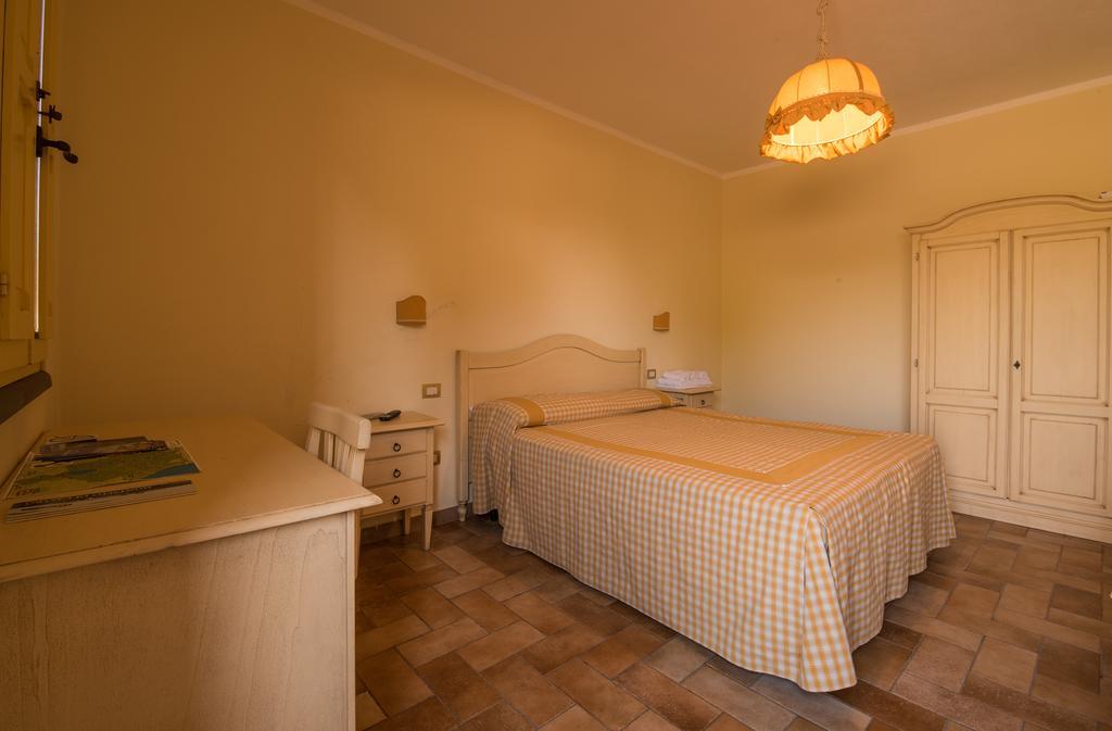 B&B Corte Degli Struzzi Pescia Romana Exterior photo